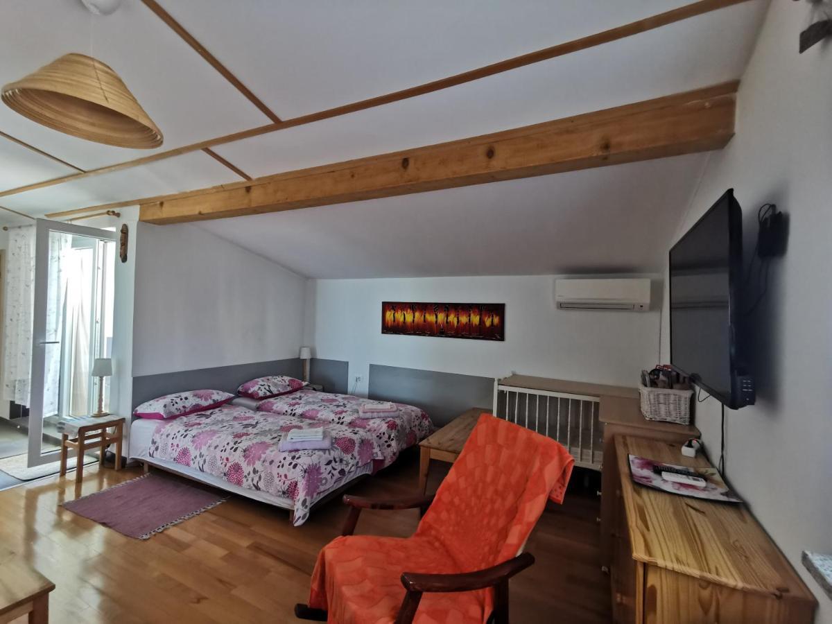 Anita Studio Apartment With Terrace Риека Экстерьер фото